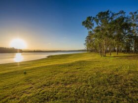 The sun going down over Lake Samsonvale at Bullocky Rest