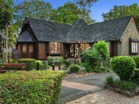Clock Shop Montville