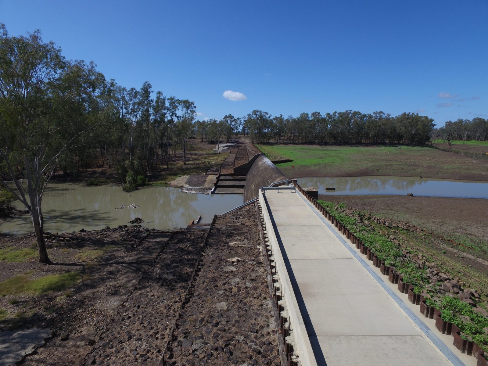 The Glebe Weir Wall