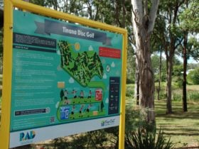 photo of signboard for disc golf at Pioneer Country park Maryborough