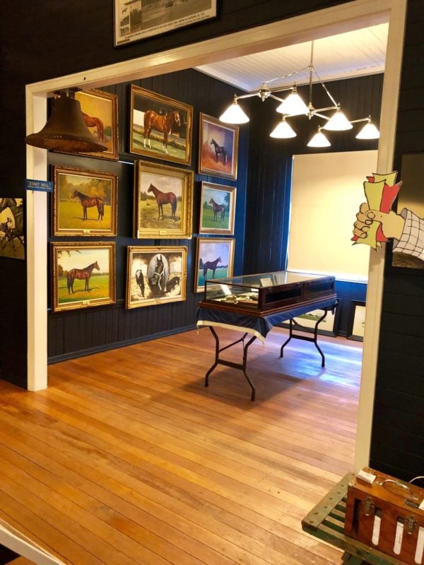 He was commissioned by race clubs, both home and abroad, to paint champion horses and racing scenes.