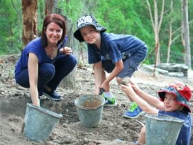 Fossicking Family