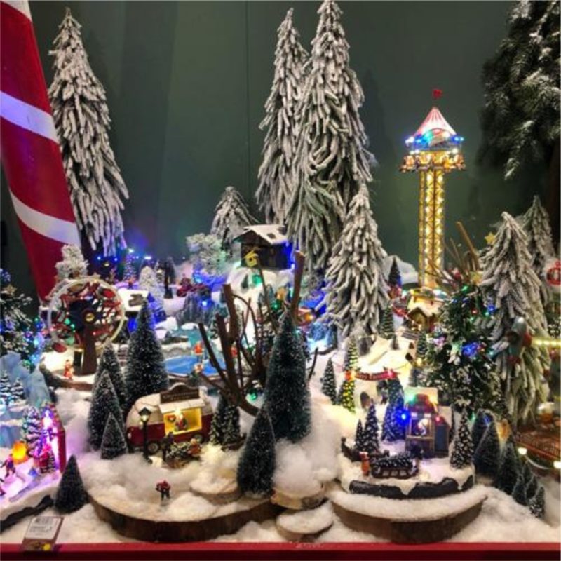 Tiaro Christmas Cottage