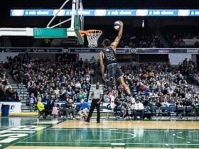 HarlemGlobetrottersDunk