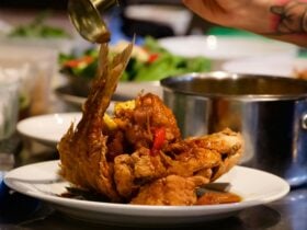 Whole fried fish