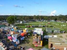 Stanthorpe show grand parade
