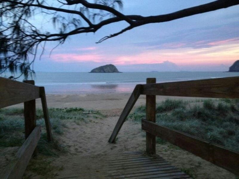 Beaches Restaurant Rosslyn Bay Yeppoon Beach View