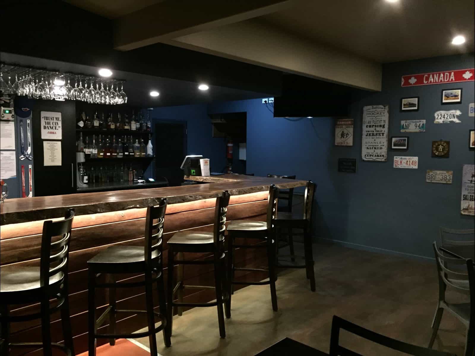 bar