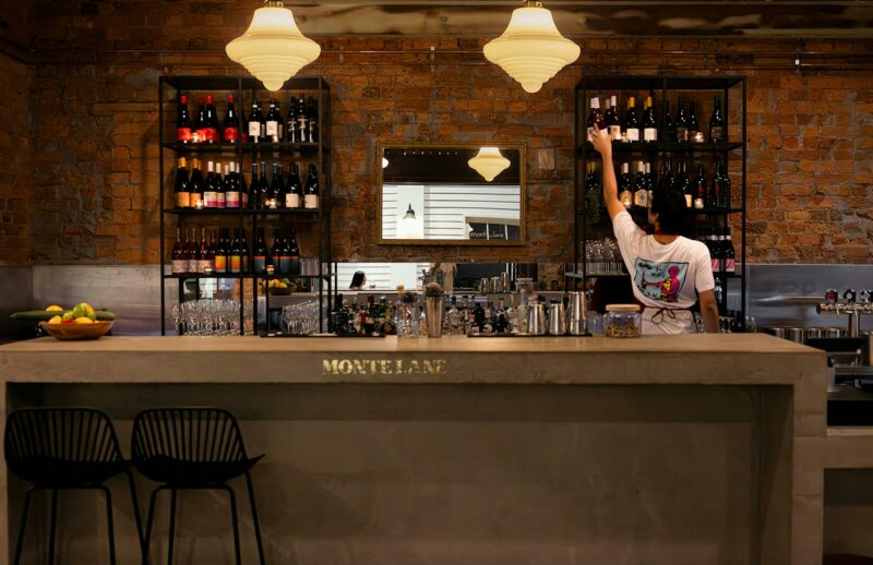 Bar