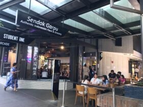 Busy Lunch with Thai street fiod