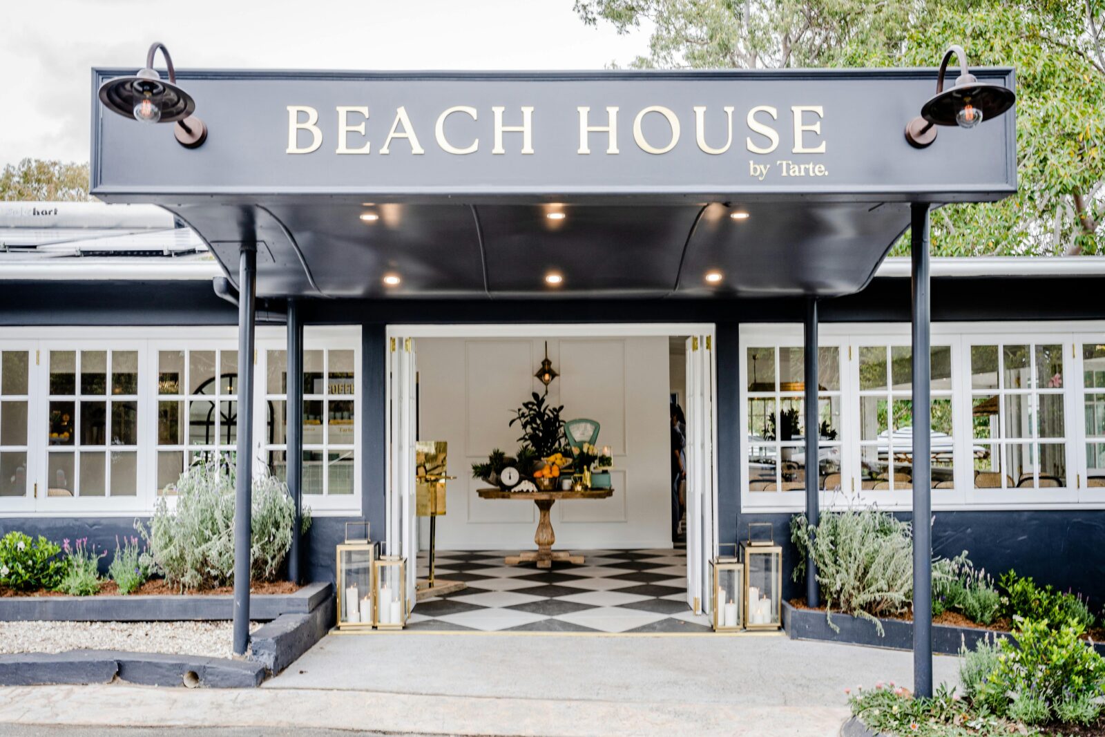 Entrance to Tarte Beach House Currumbin