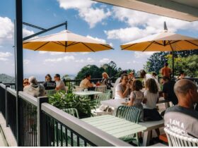 The View on Mount Glorious Cafe Busy Outdoor Deck