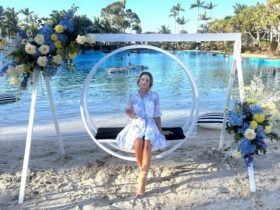Swing Lagoon Florals