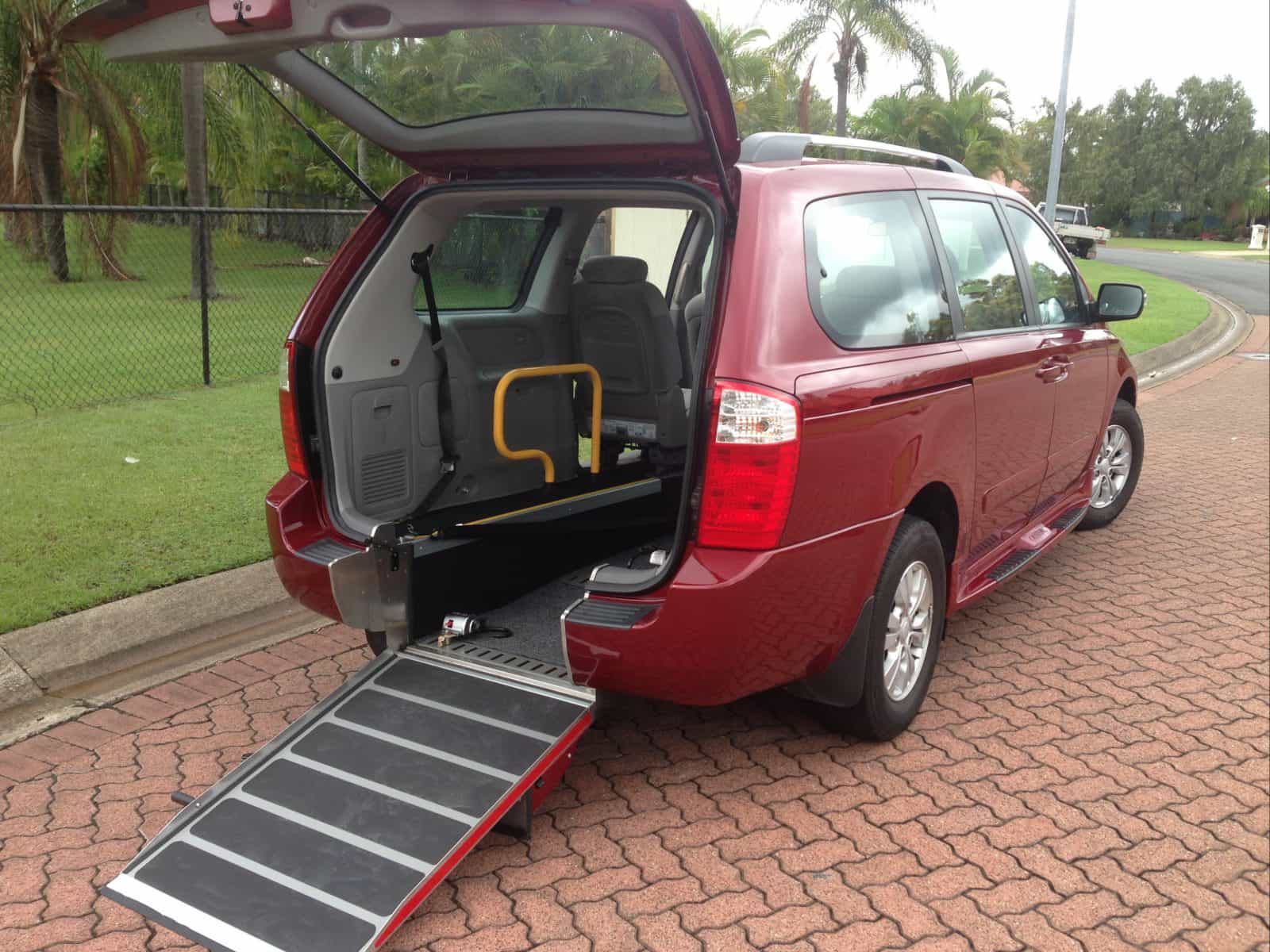 Wheelies Van Rentals Kia carnival