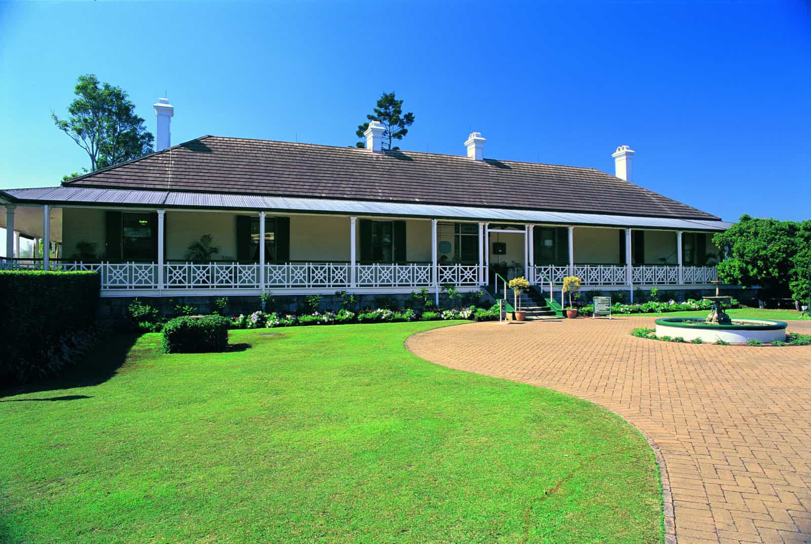 Newstead House