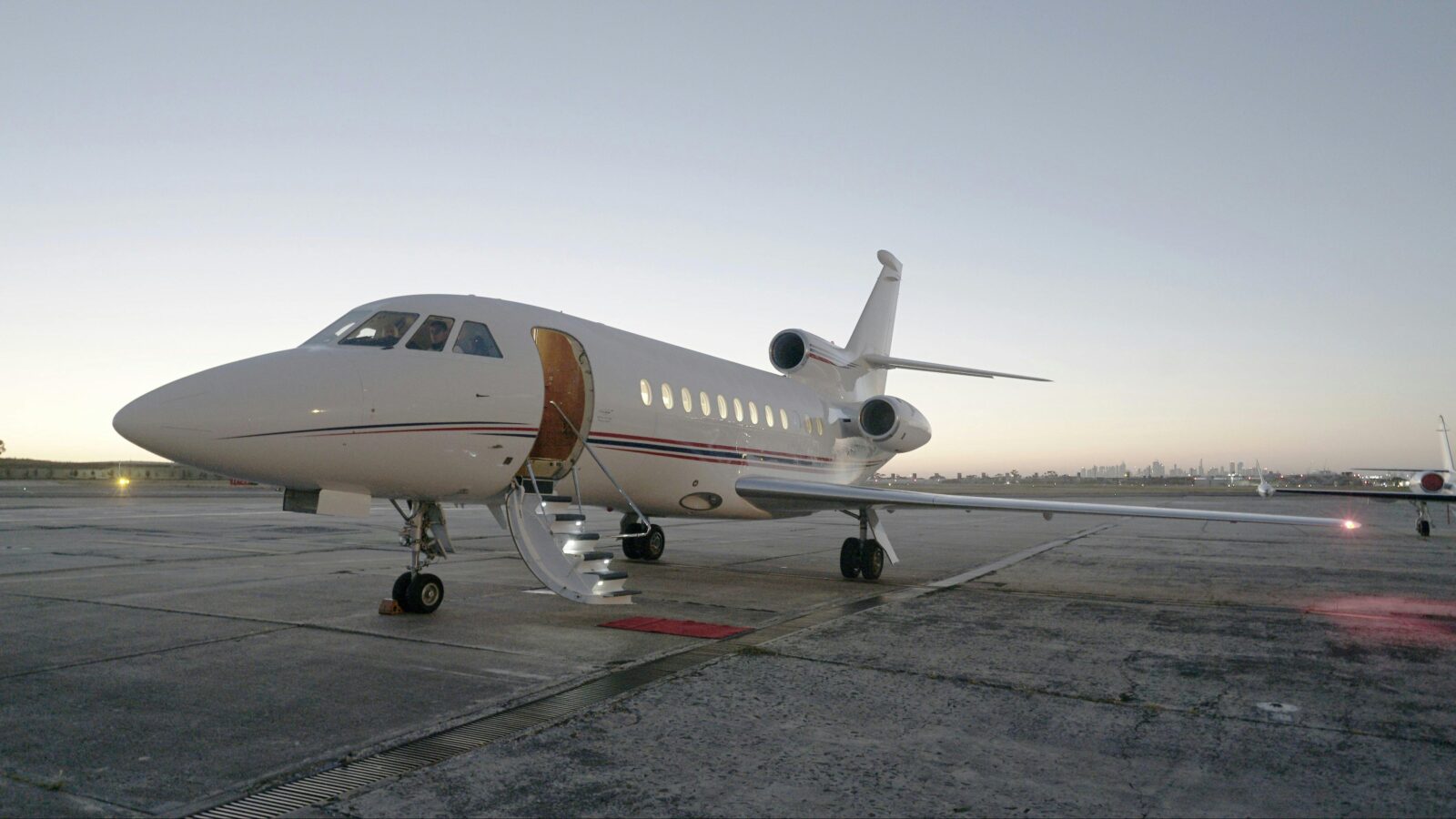Luxurious 15 Seat Private Jet
