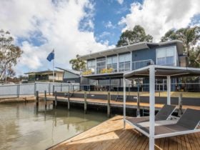 On the river at Mannum