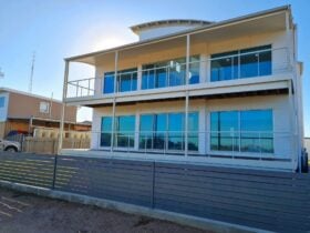 63 By The Sea, Port Victoria