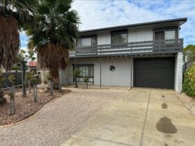 9 Gweneth Court