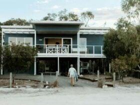 Avalon Beachfront Nepean Bay