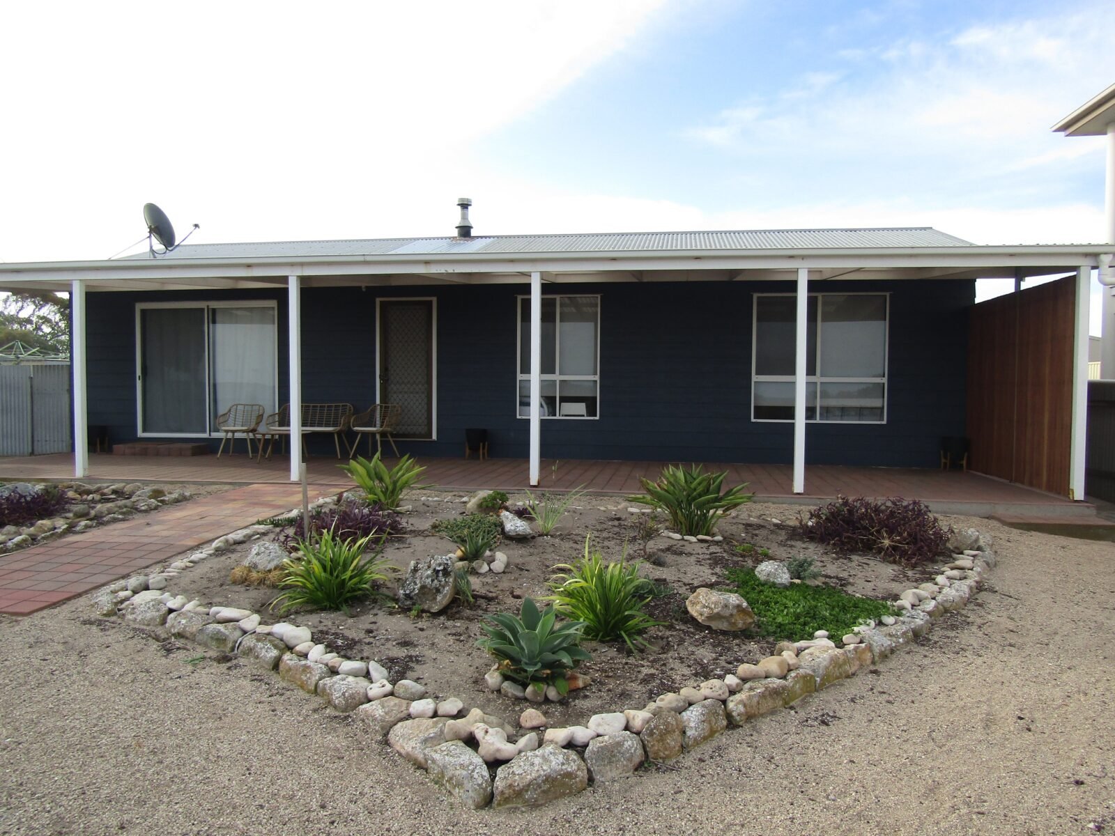 108 Beach Rd