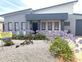 Beach Front Break, Port Victoria