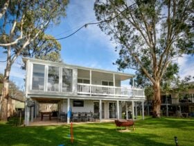 Holiday home on the banks on the Murray River