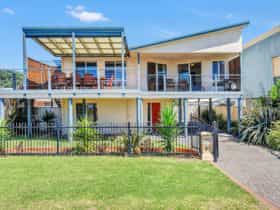 Century 21 SouthCoast: Green Reef Beach House