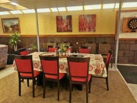 Dining table - 8 person table