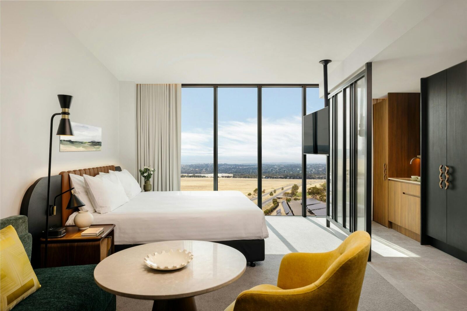 Premium King Room accomodation. Kitchenette and Accessible King room options in Mawson Lakes