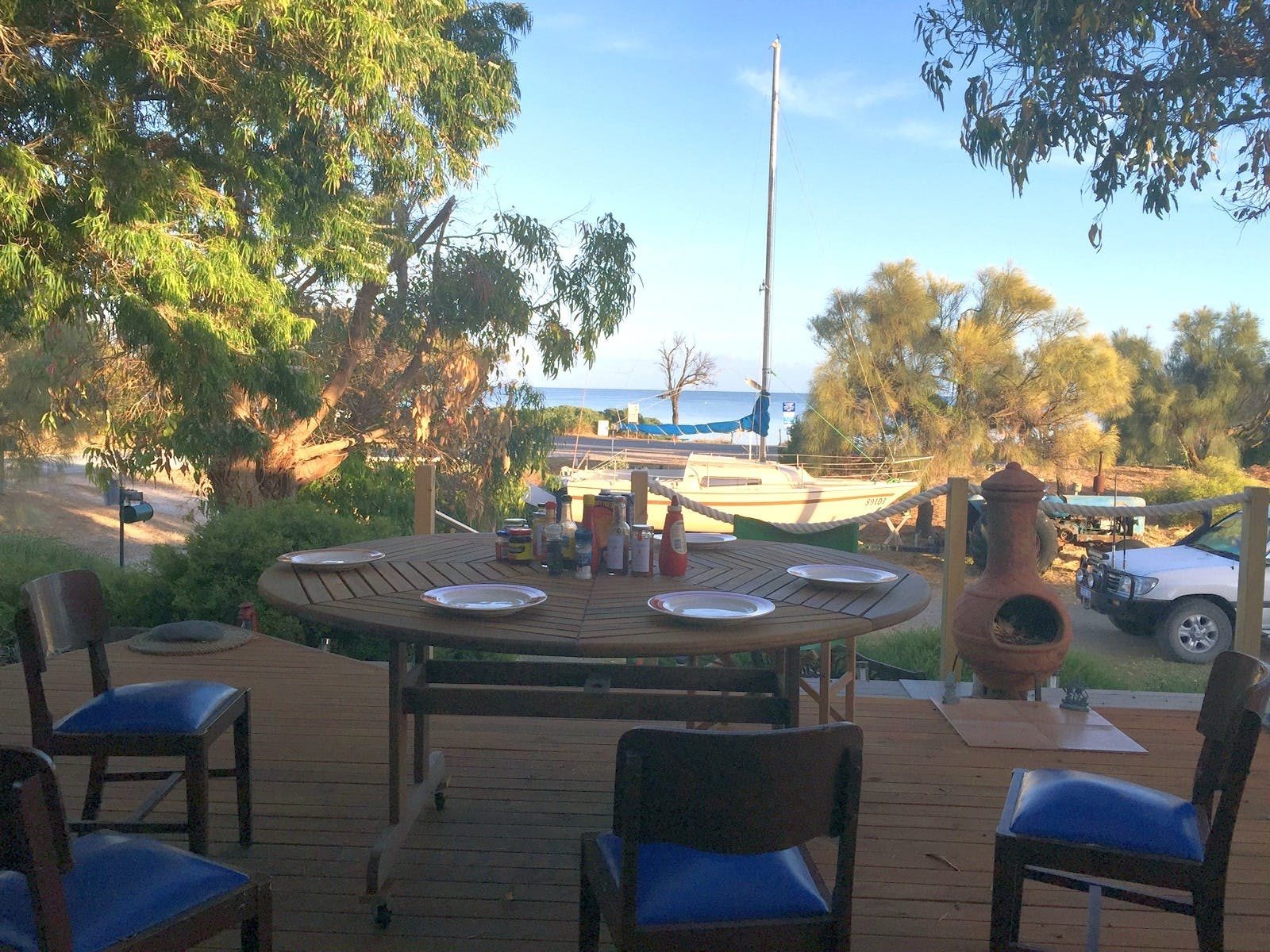 Dolphin View - Back deck