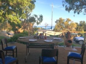 Dolphin View - Back deck