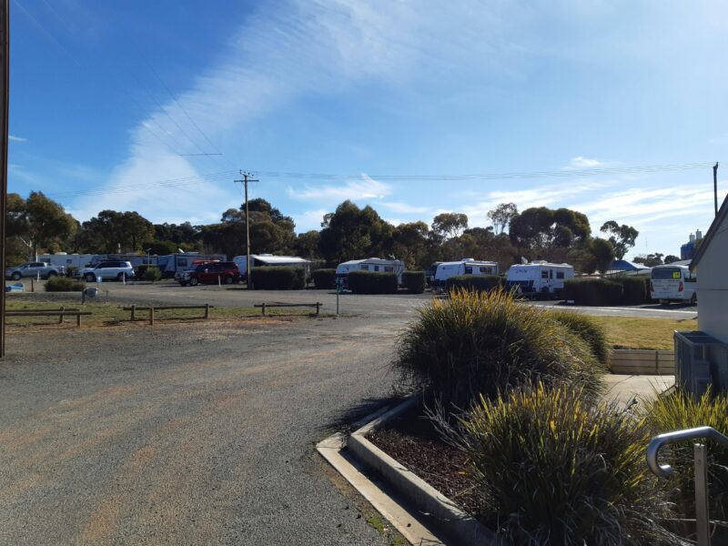 Eudunda Caravan Park - Busy with all 8 bays full