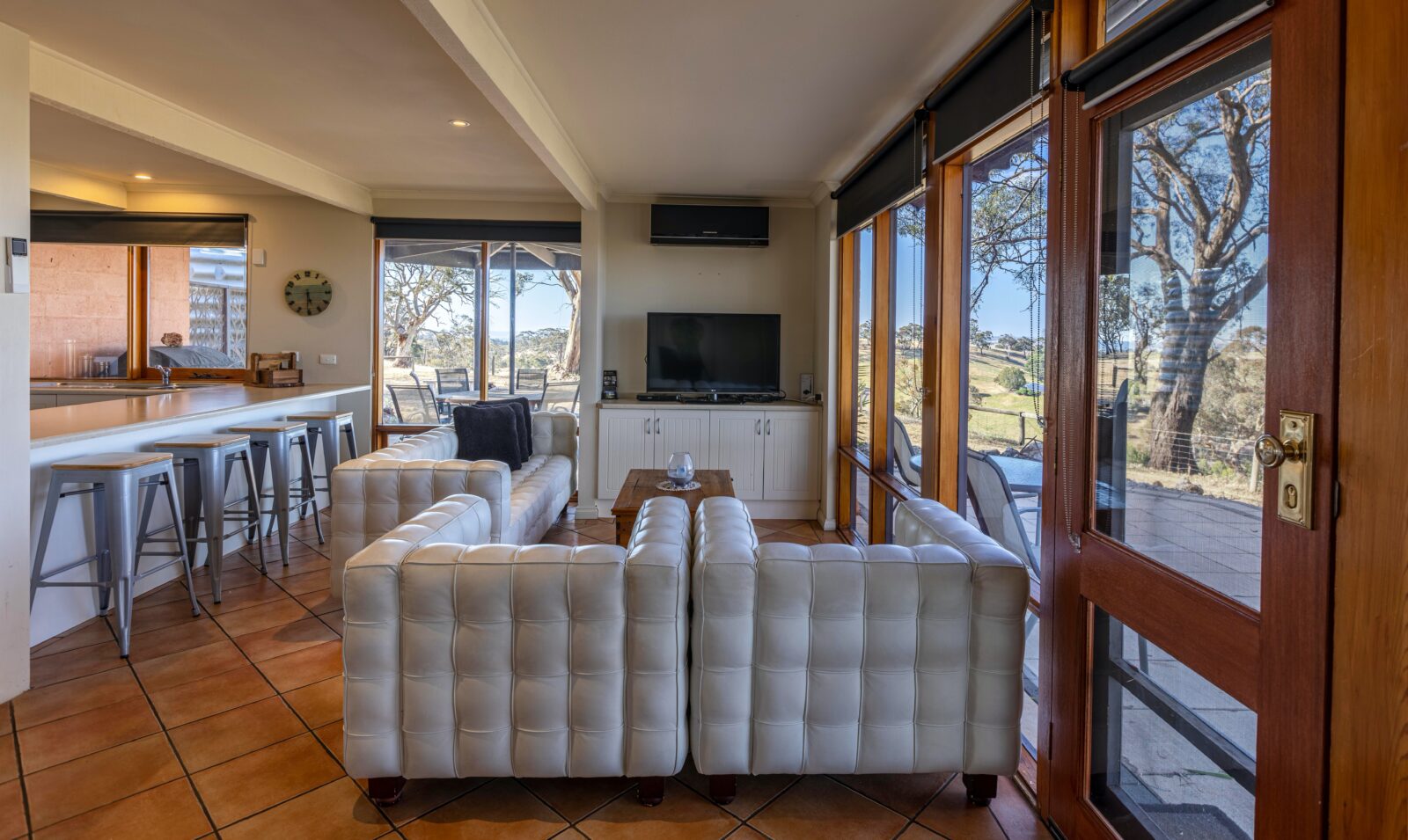 Open plan lounge, kitchen, dining