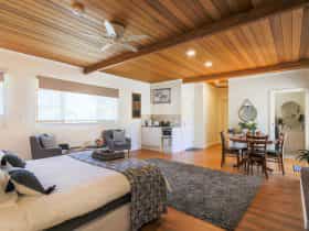 One of the 3 beautiful QS Rooms, all have their own private bathrooms
