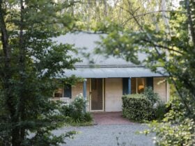 Hutt River Cottage located on the Riesling Trail