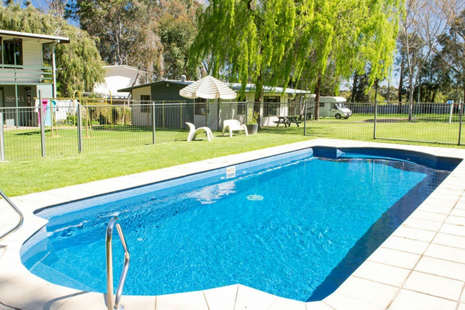 Kalganyi Holiday Park Pool Mount Gambier Caravan Park