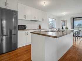 Displaying the kitchen of long Island retreat Rosella