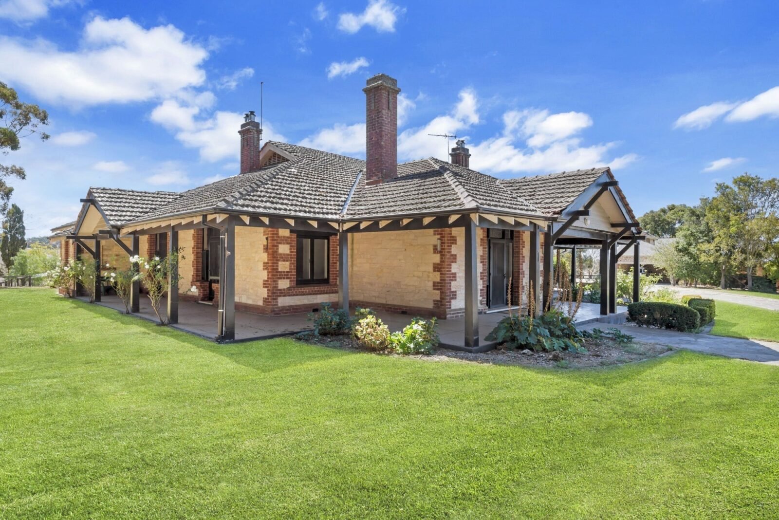 north wing adelaide hills farmstay accommodation