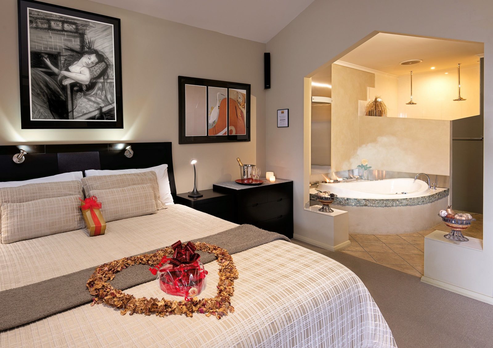 Luxury Couples Accommodation at Riverview Rise Retreats