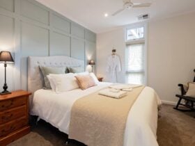 King size bed