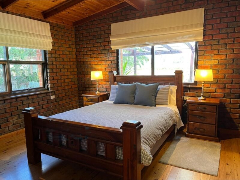 The Creek Cottage Lake Breeze Wines Langhorne Creek