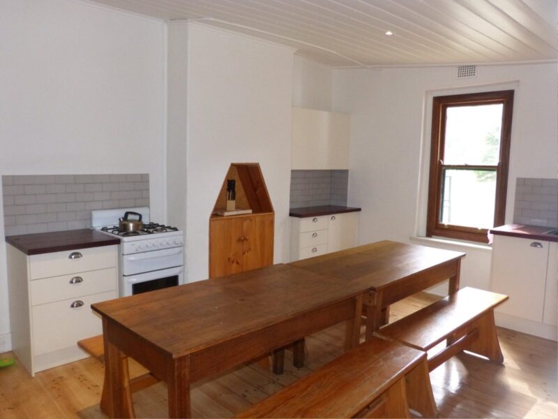 Woodcutters cottage kitchen