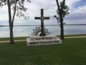 Anzac Centenary Cros