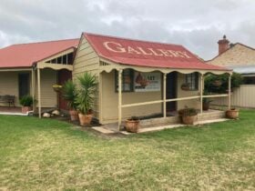 Outside View of Art @ Goolwa Gallery from Porter Street