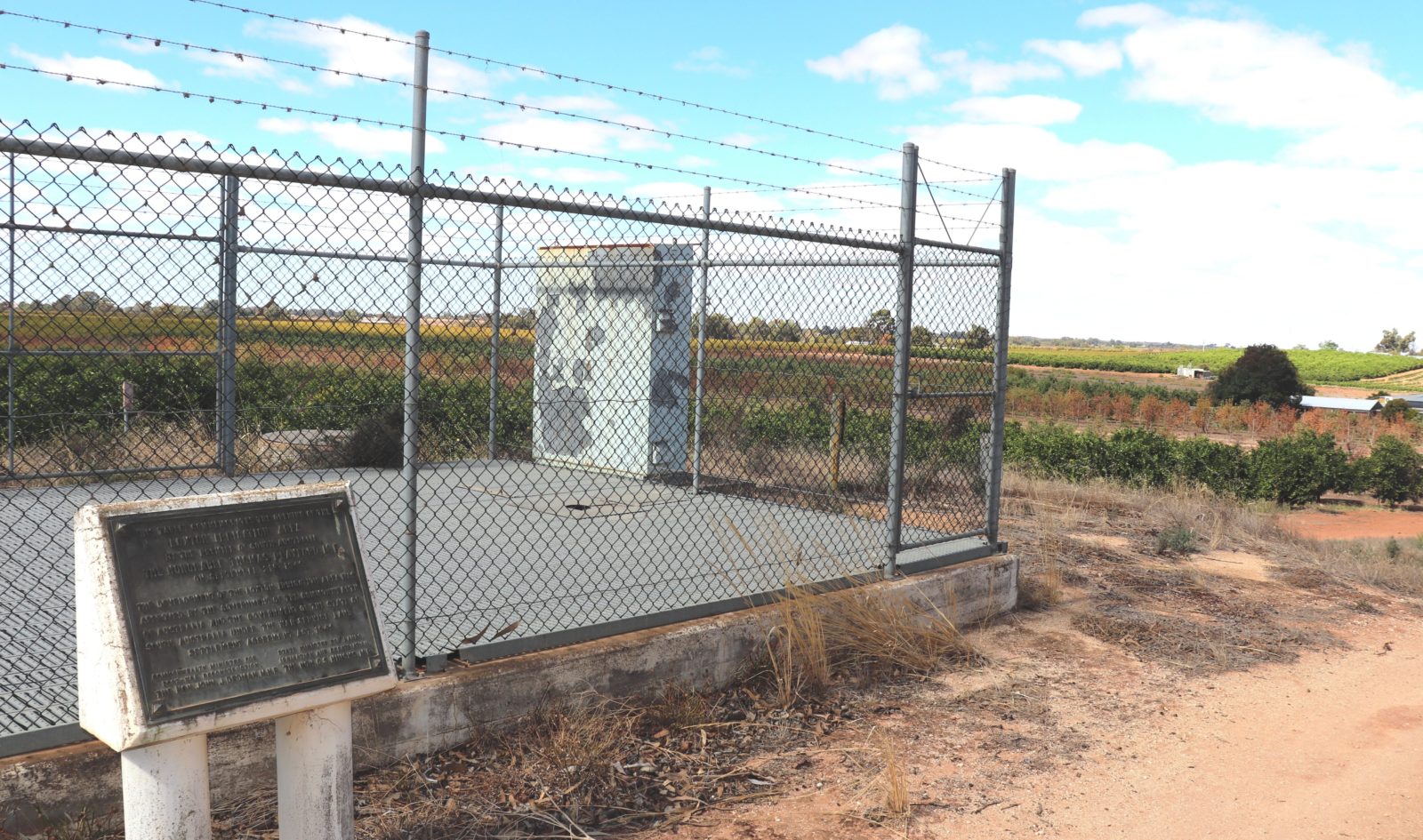 The monument was unveiled at the official opening of the Loxton Irrigation Area in 1949.