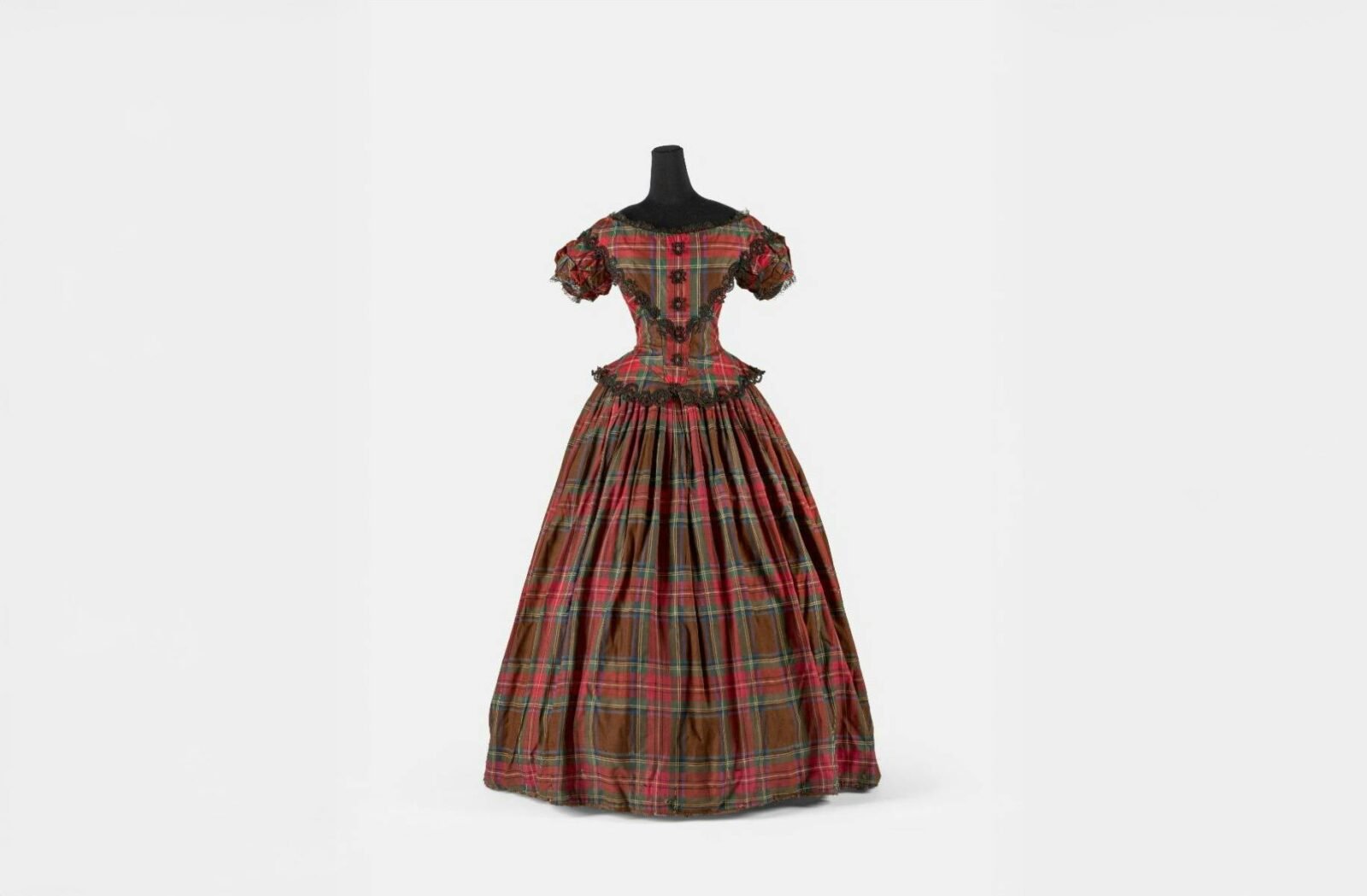 Tartan dress, worn by Mrs Josephine Geyer, 1860-65.