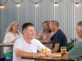 People drinking beer