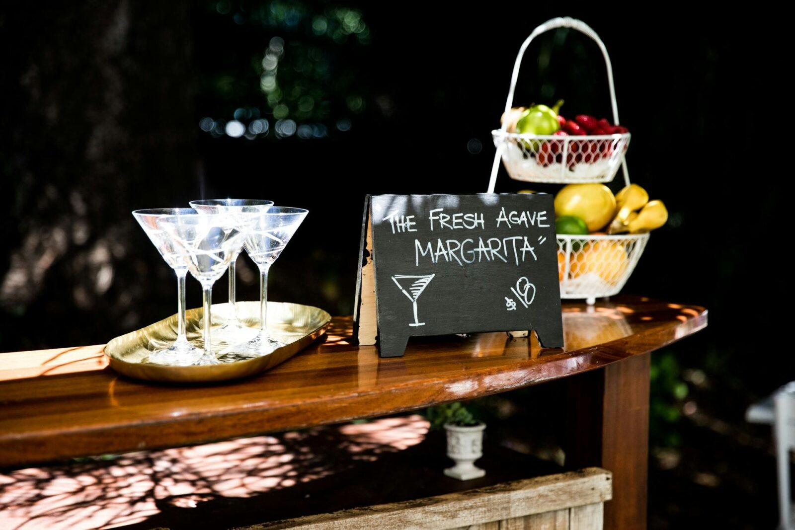 Perfect for an afternoon with friends, lunch with family, parties and of course weddings!