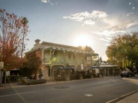Front of Hahndorf Inn